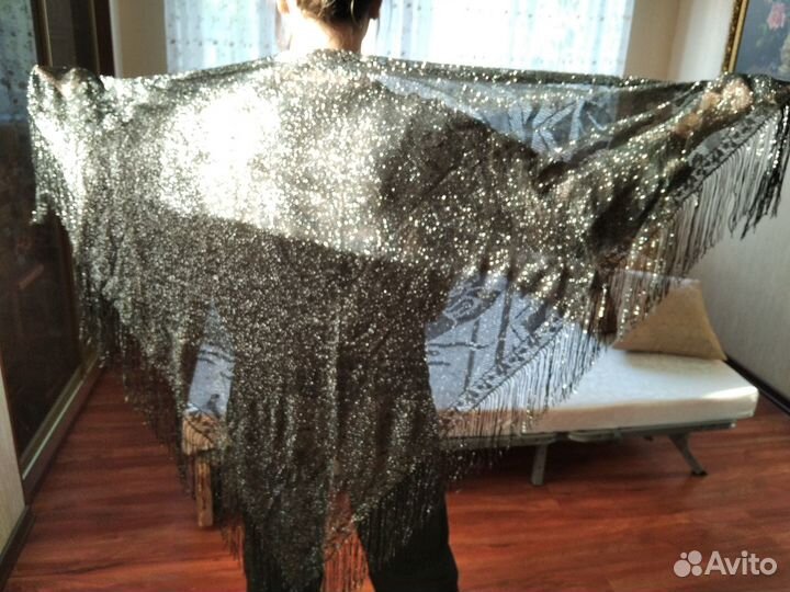 Шаль с люрексом