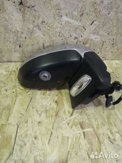 Зеркало правое Peugeot 3008