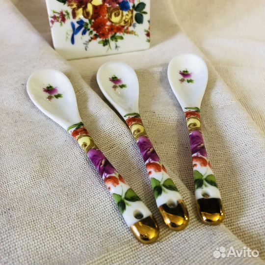 Сувенир фарфор