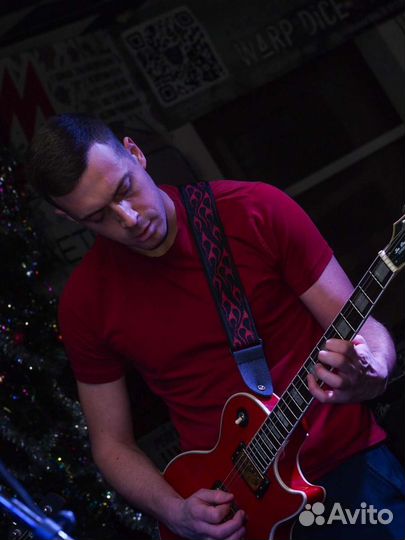 Уроки игры на гитаре в студии на Западном