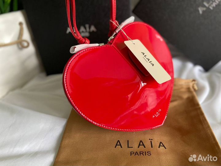 Сумка красная лаковая alaia сердце