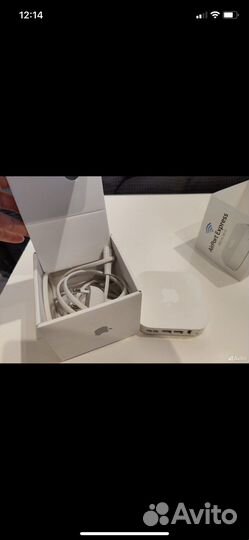 Роутер Apple Airport Express MC414RU/A 1392