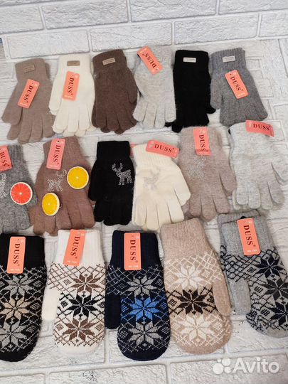 Перчатки и варежки женские и подростковые новые