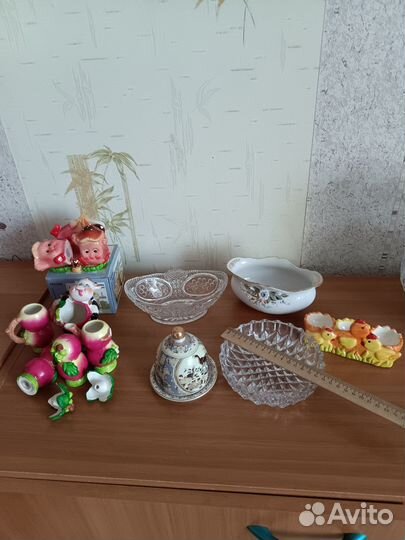 Посуда, ваза, ложки, солонка