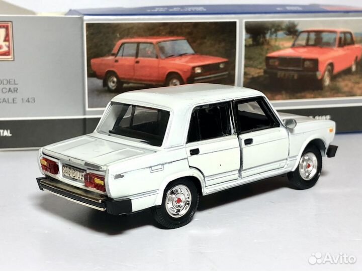 Модель автомобиля ваз 2105 жигули СССР 1:43
