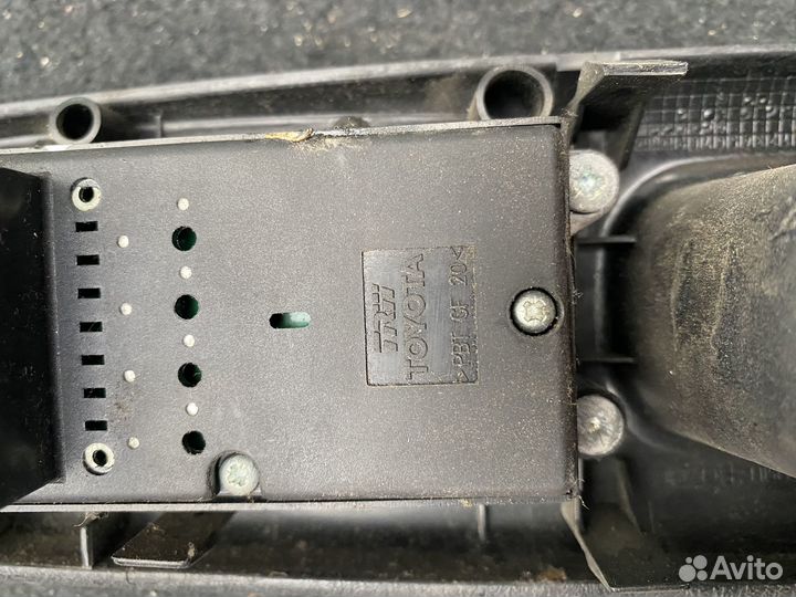 Блок управления стеклоподъемниками Avensis T22