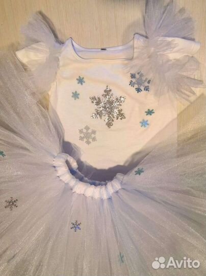 Костюмы белки, лисички,снежинки,елки,конфеты и тд