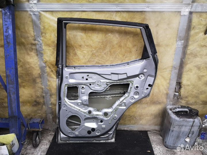 Дверь задняя правая Qashqai J11 оригинал KY0