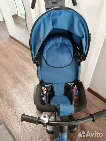 Детский велосипед с ручкой