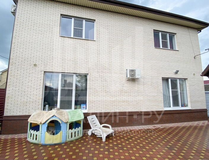 Дом 270 м² на участке 5,5 сот.