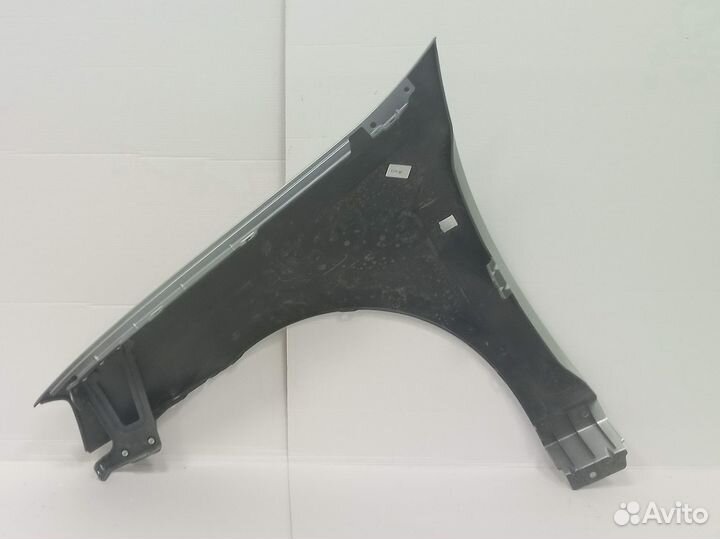 Крылья пластиковые Логан-1 новые Серебристый