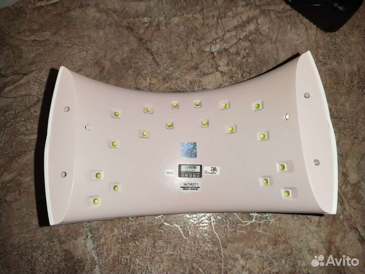 Лампа для сушки ногтей