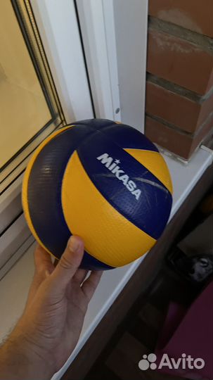 Волейбольный мяч