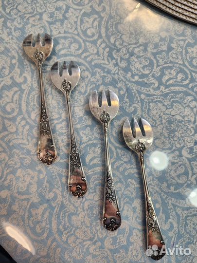 Серебряная вилка