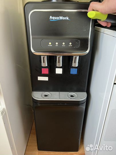 Кулер для воды напольный бу Aqua Work