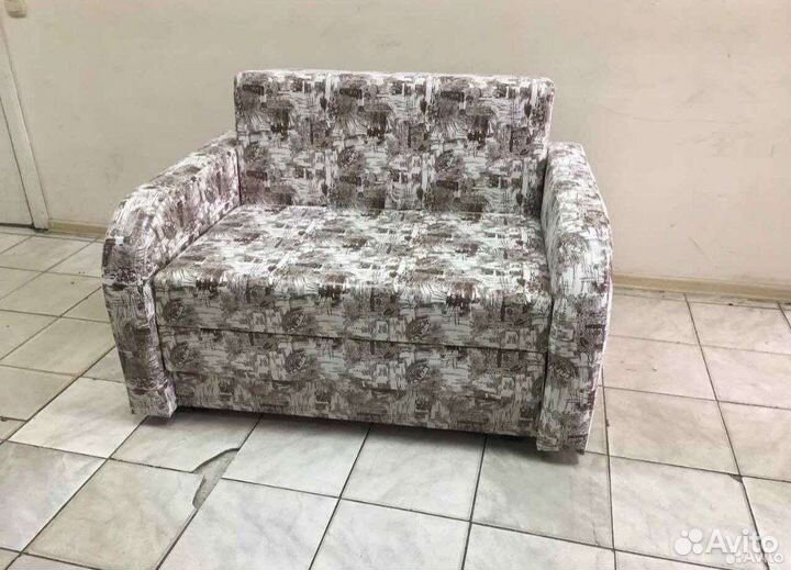 Диван чебурашка