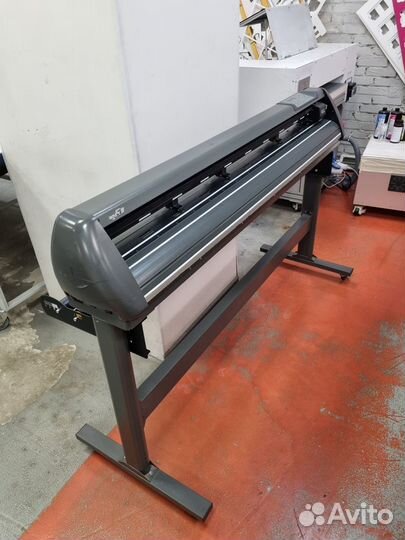 Режущий плоттер GCC Jaguar IV 132 LX