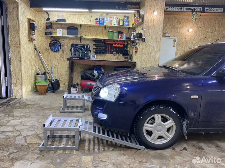 Истакада для машины