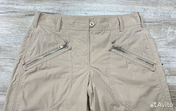 Женские лёгкие бежевые свободные брюки Marc Cain