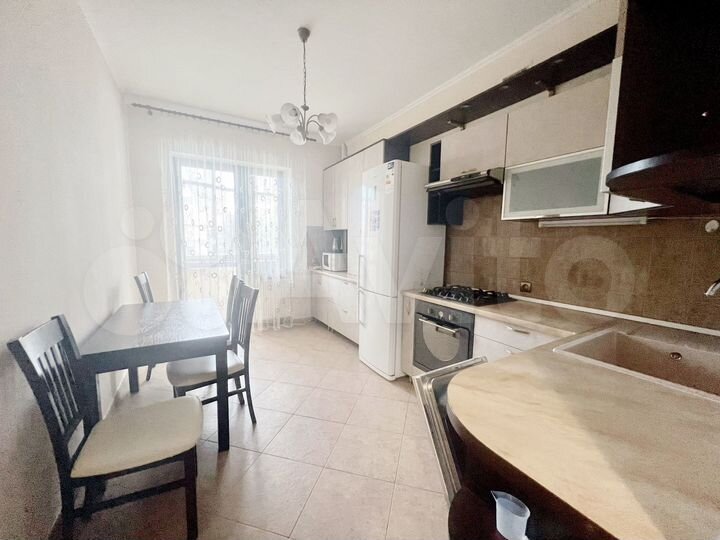 2-к. квартира, 85 м², 1/4 эт.