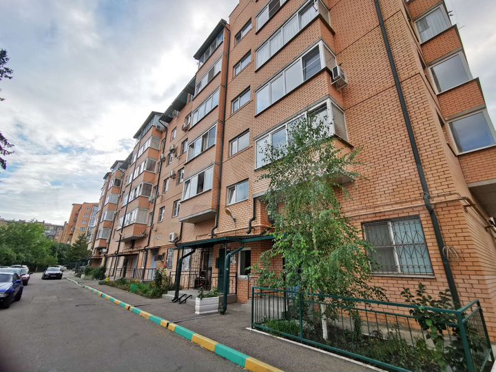 3-к. квартира, 105 м², 3/6 эт.