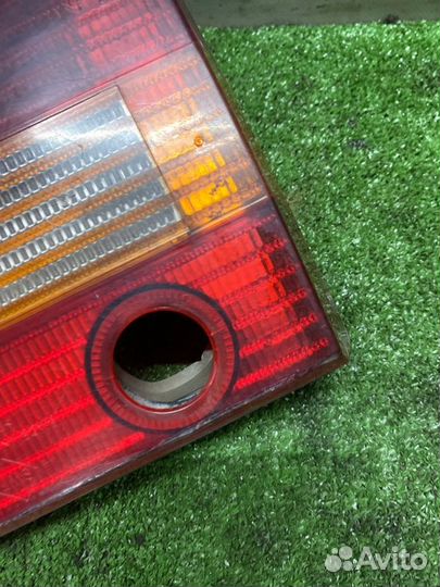 Фонарь задний правый Volkswagen Passat B4