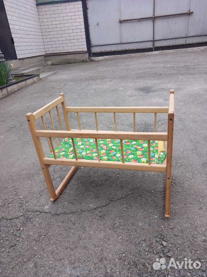 Кроватка для куклы