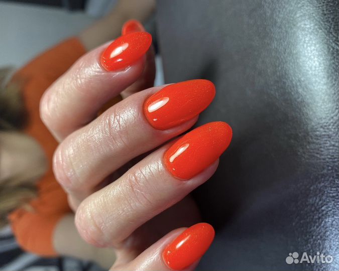 Маникюр, бровки