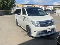 Nissan Elgrand 3.5 AT, 2003, битый, 193 000 км, с пробегом, цена 1 600 000 руб.