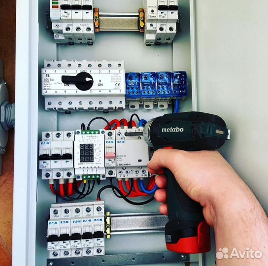 Электрик. Установка розеток. Замена электрики