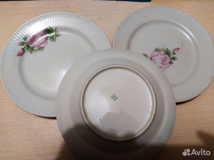 Тарелки разные