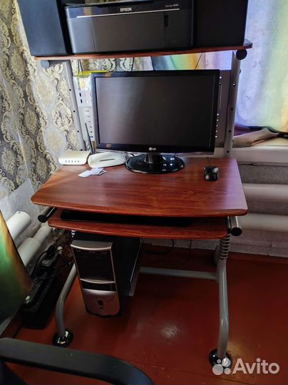 Компьютерный столик бу