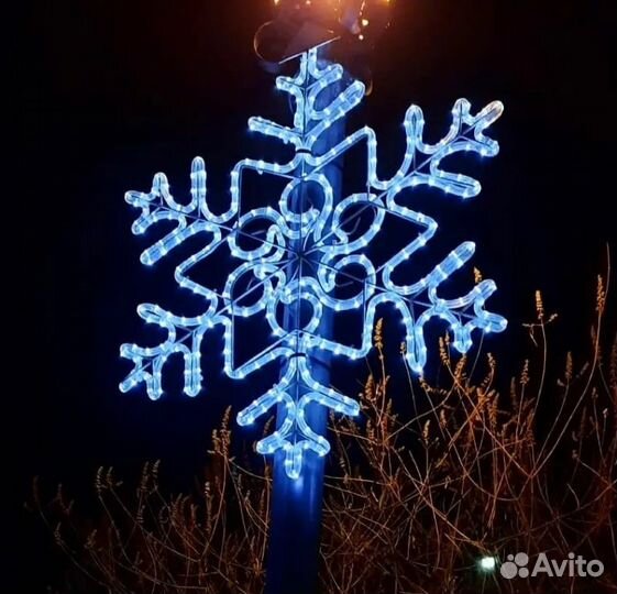 Световая фигура уличная