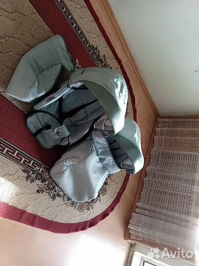 Двухместная коляска