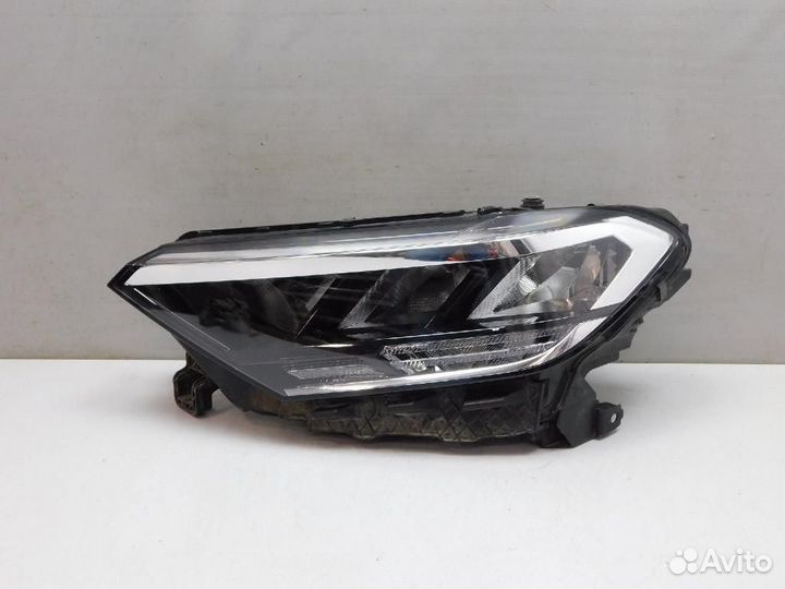 Фара левая Volkswagen Polo