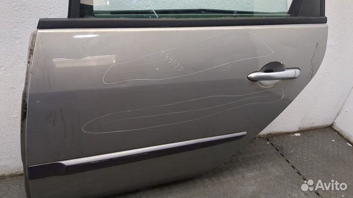Дверь левая задняя Renault Scenic