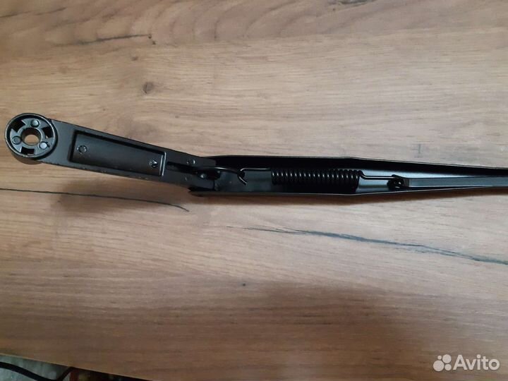 Держатель дворников калина