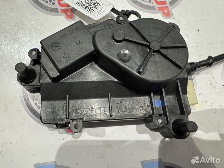 Доводчик крышки багажника Прав. Нижн. 51249482992