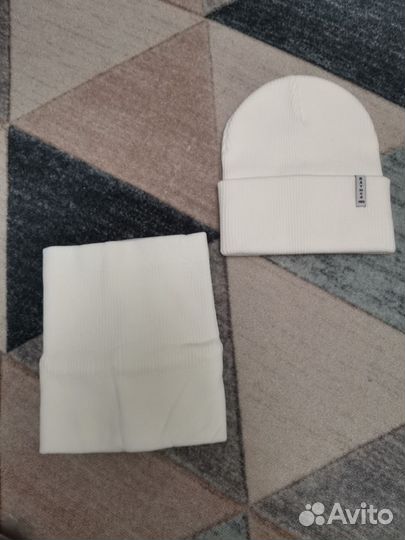 Комплект шапка и шарф новый женский