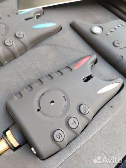 Сигнализатор поклевки 3+1 с пейджером и фонариком