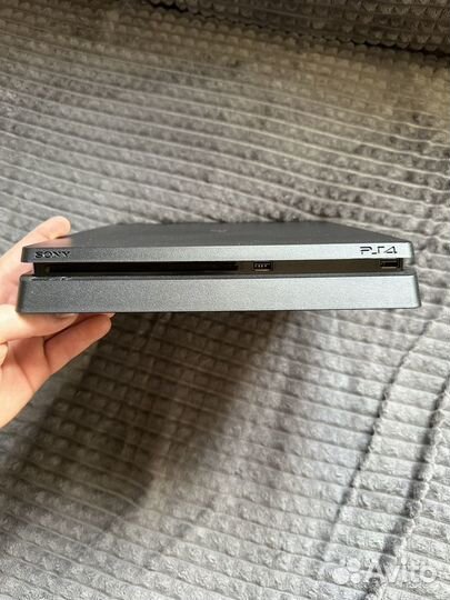 Sony PS4 slim (1TB)