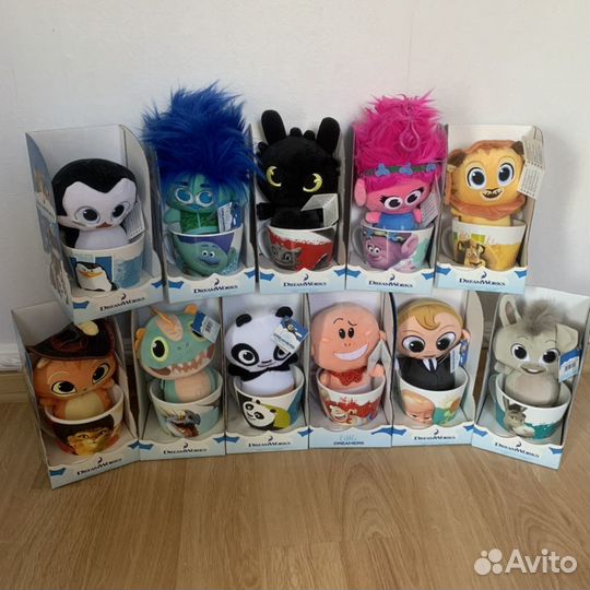 Полная коллекция игрушек в кружке