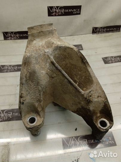 Кронштейн двигателя левый VAG VW