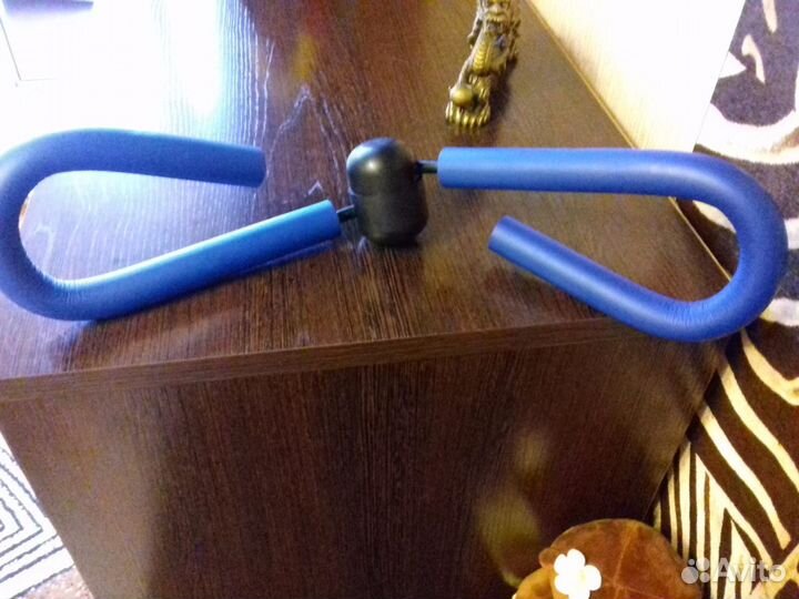 Тренажер для груди и бедер