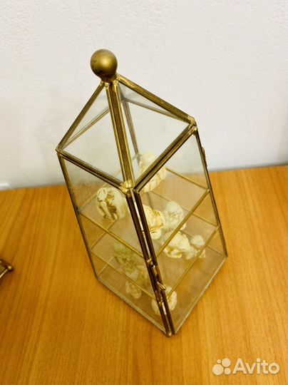 Миниатюрная винтажная шкатулка-витринка