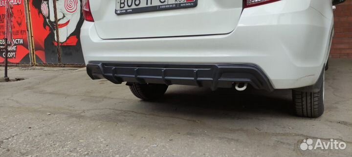 Продам накладку на задний бампер granta фл седан