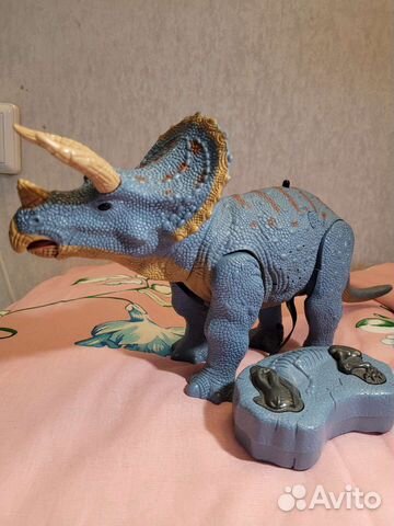 Динозавр радиоуправляемый Трицератопс, световые