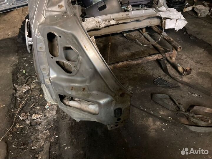 Крыло заднее левое Honda Civic EU3 D17A 2001