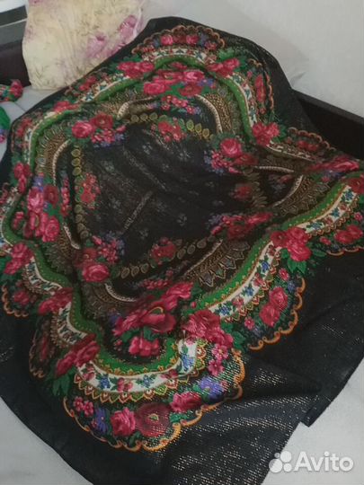 Шали большие и платки 20века