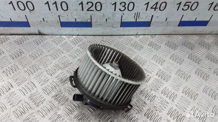 Моторчик печки Mazda 3 BK рест. 2006 BP4K61B10